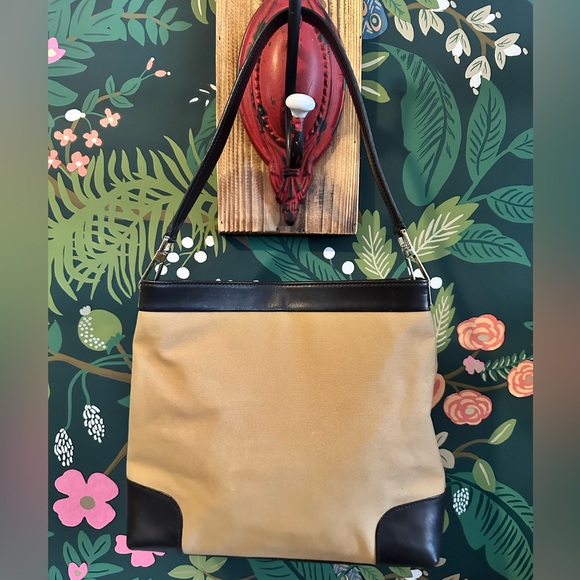 Gucci 💚❤️💃 Sherry Line Web Canvas Bag - Picture 3 of 12